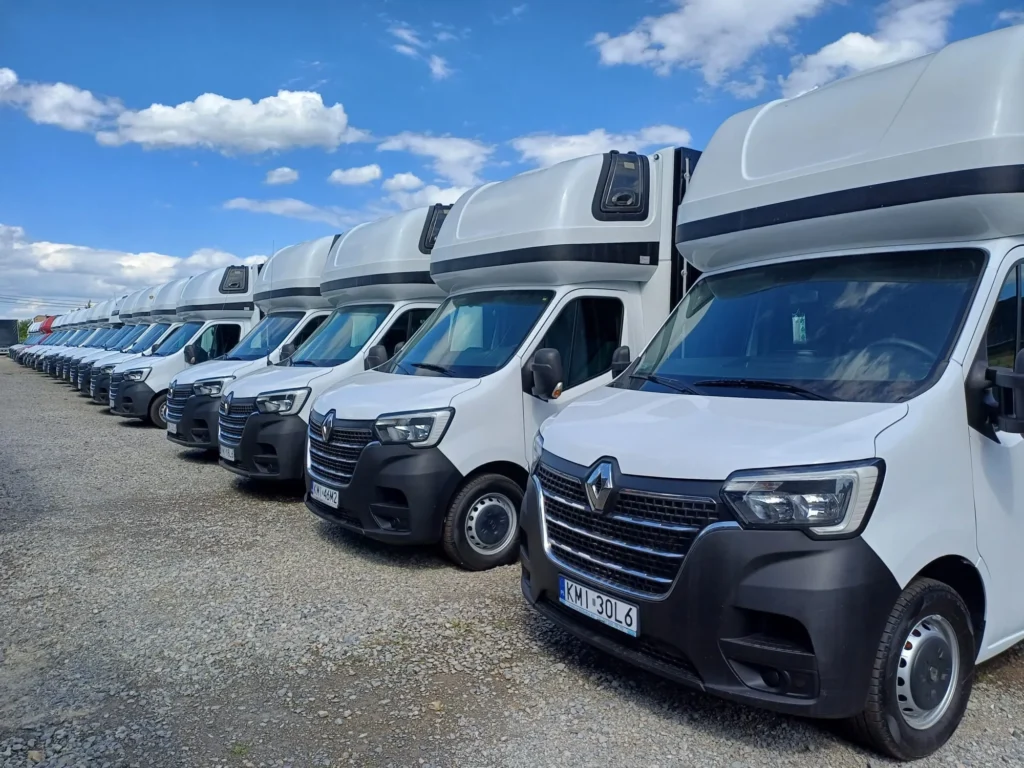 Wynajem Renault Master Warszawa – flota aut dostawczych Radison